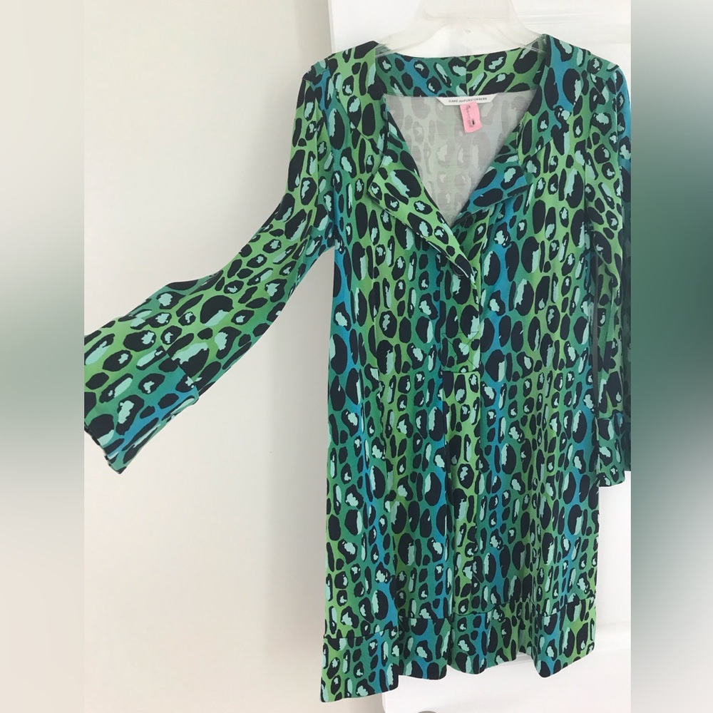 Diane Von Furstenberg FUN dress size 6